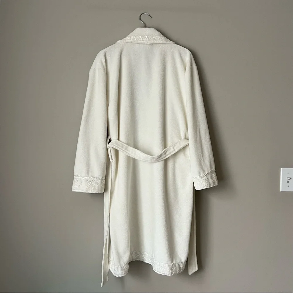{Carpe Diem} Off White Lace Trim Robe - Picture 6 of 8